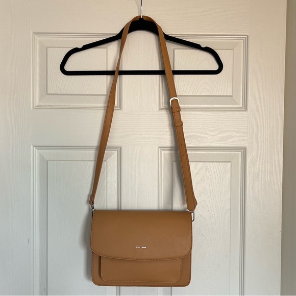 Pixie Mood Zoe Crossbody Bag - Picture 4 of 9